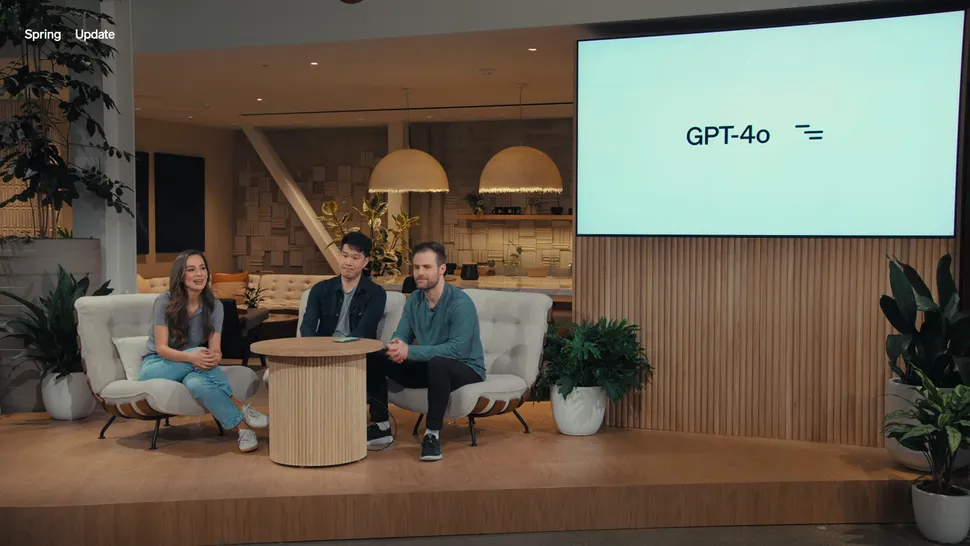 CEOS da OPENAI sentados em uma mesa apresentando o anúncio do GPT4O
