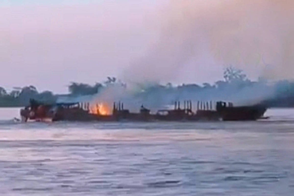 Incêndio em barco deixa ao menos 148 mortos no rio Congo