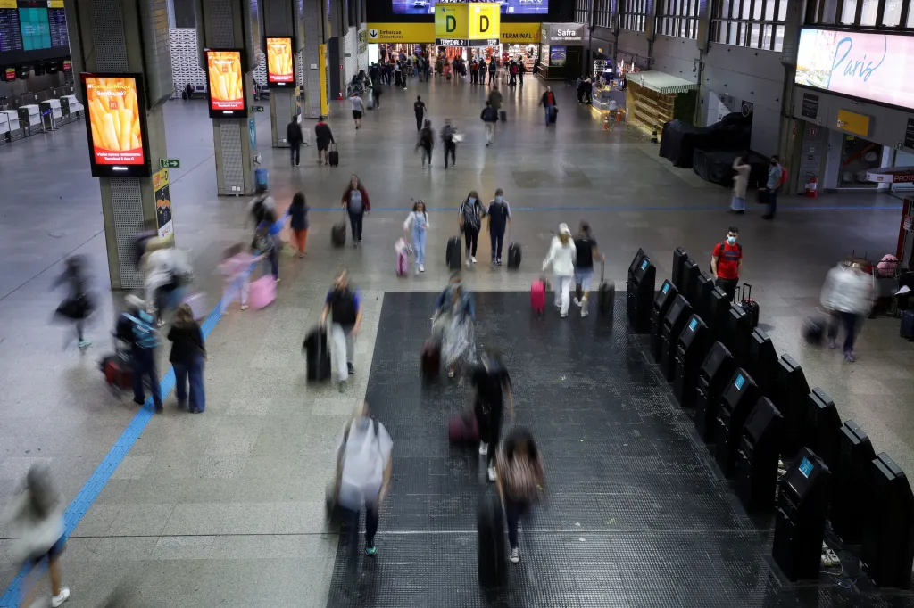 Brasil retoma exigência de visto para turistas dos EUA, Canadá e Austrália