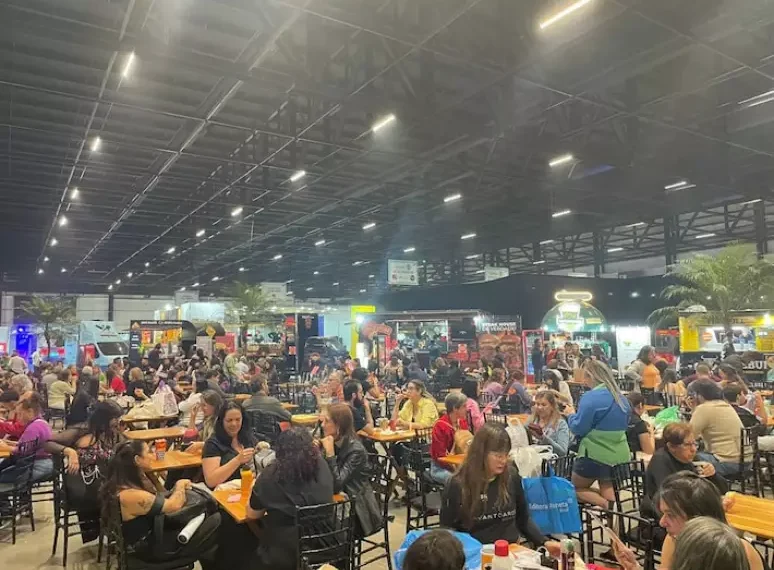 Onde comer na Bienal do Livro Rio 2025: opções para todos os gostos