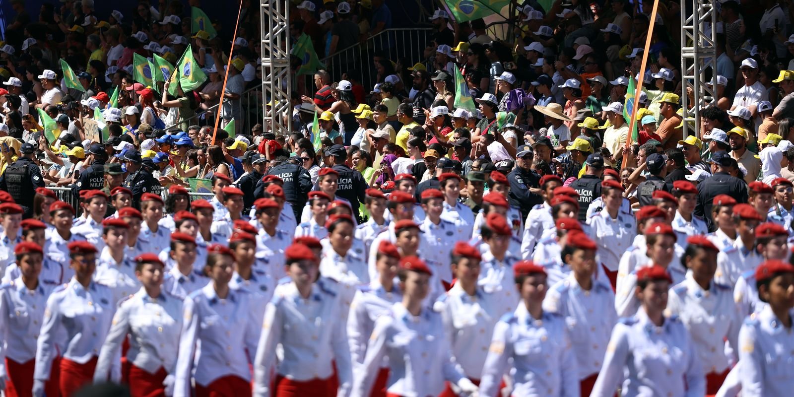Brasília recebe 45 mil pessoas em ato cívico do 7 de Setembro