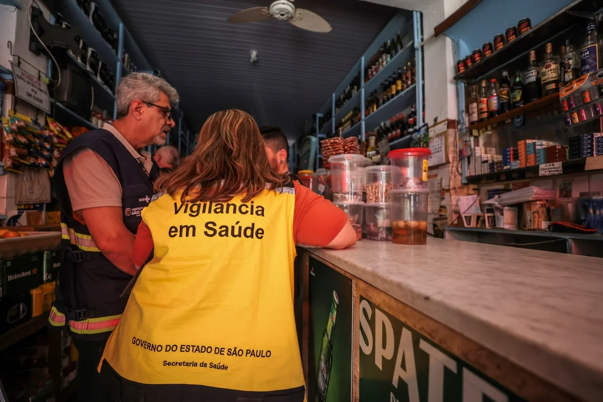 Fraude com metanol em bebidas preocupa autoridades e acende alerta nacional