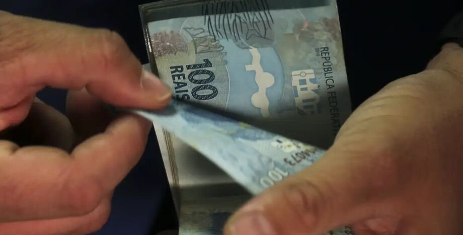 Governo oficializa aumento e confirma salário mínimo de R$1.621 em 2026