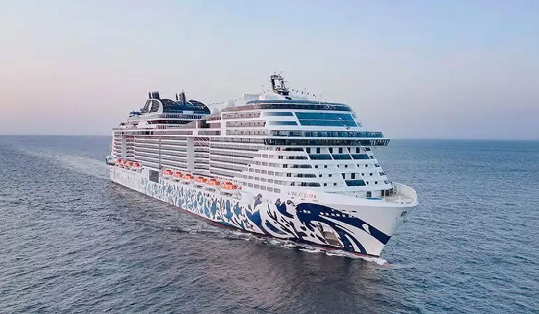 Passageiros de cruzeiro retidos em Dubai iniciam retorno após suspensão de voos na região