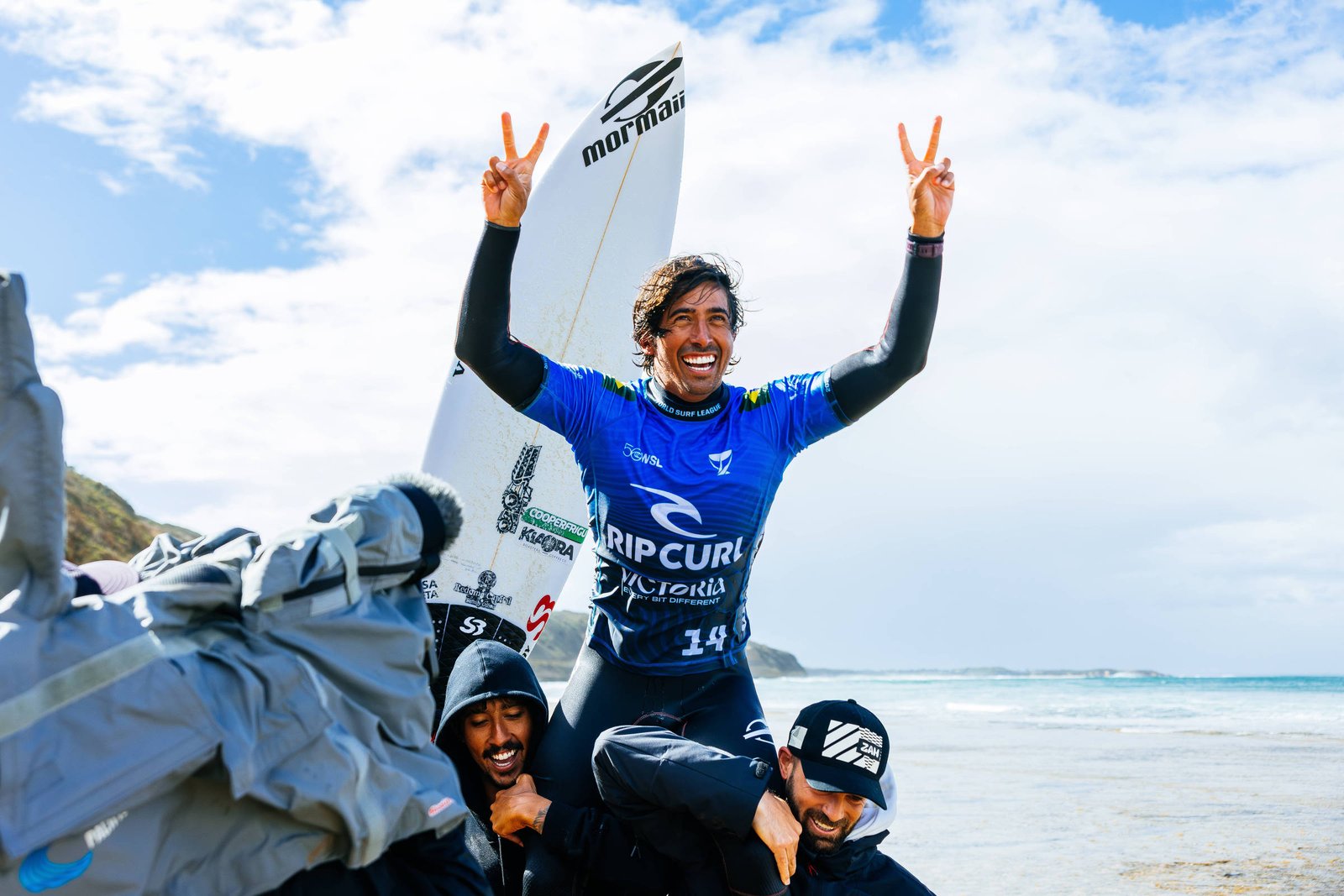 Miguel Pupo abre temporada do surfe com vitória em final brasileira
