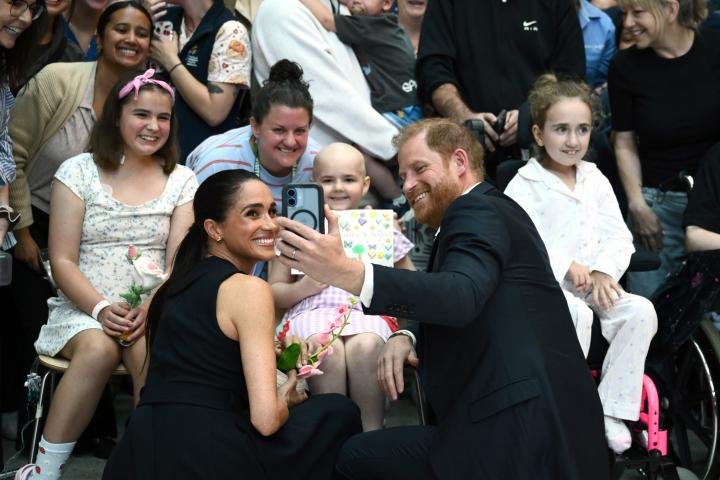 Harry e Meghan iniciam viagem pela Austrália com agenda voltada à saúde e causas sociais