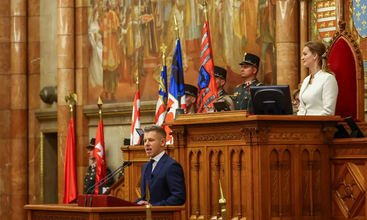 Péter Magyar assume governo da Hungria e promete romper legado de Viktor Orbán