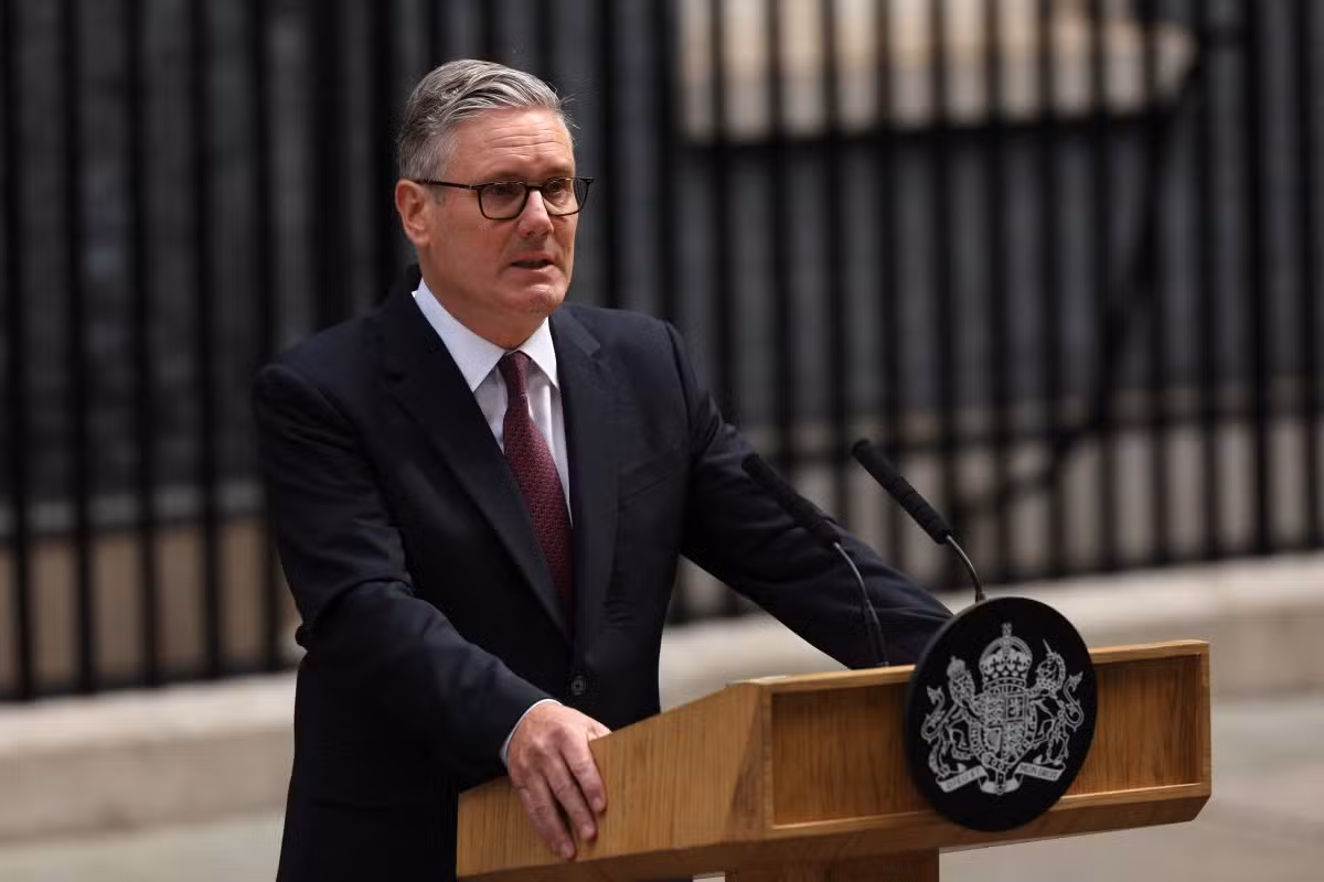 Keir Starmer anuncia renúncia ao cargo de primeiro-ministro do Reino Unido