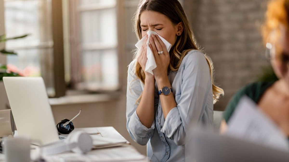 Casos graves de influenza quase dobram no país e acendem alerta para crises respiratórias no frio